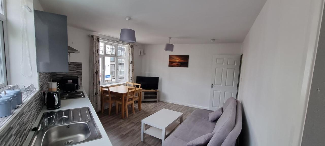 Appartement VH Premier Flat 3 à Gillingham  Extérieur photo