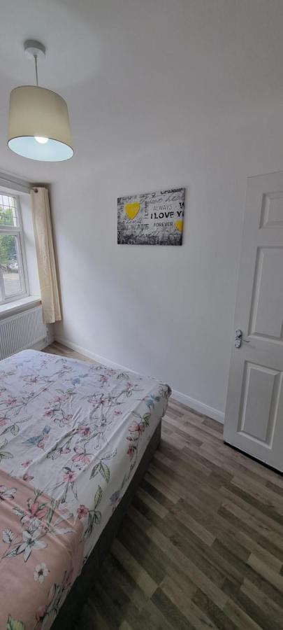 Appartement VH Premier Flat 3 à Gillingham  Extérieur photo